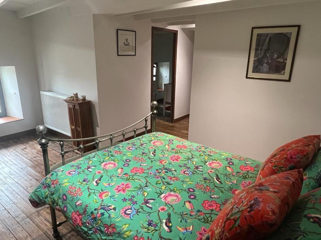 The Little Robin Bed & Breakfast Chevanceaux Екстериор снимка