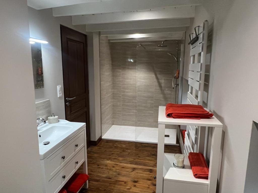 The Little Robin Bed & Breakfast Chevanceaux Екстериор снимка